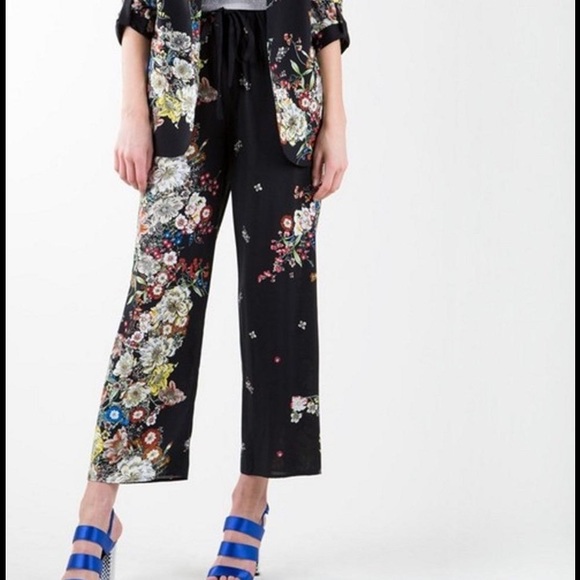 Beulah Pants - Beulah floral drawstring pants!